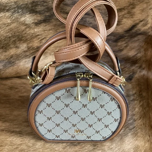 FIDM YIQBEI Monogram Round Crossbody Handbag - Picture 11 of 11